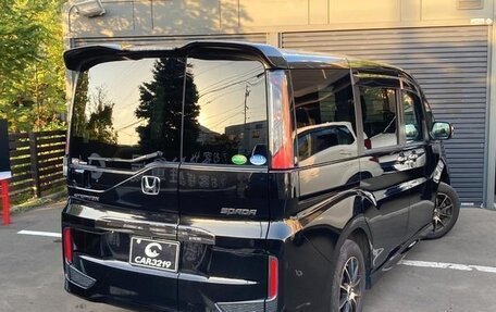 Honda Stepwgn IV, 2018 год, 1 700 000 рублей, 4 фотография