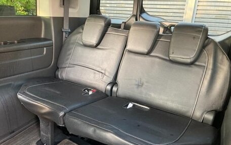 Honda Stepwgn IV, 2018 год, 1 700 000 рублей, 14 фотография