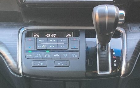 Honda Stepwgn IV, 2018 год, 1 700 000 рублей, 10 фотография