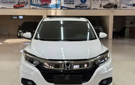 Honda Vezel, 2022 год, 1 147 000 рублей, 2 фотография