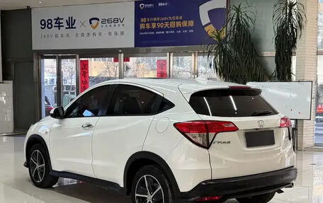 Honda Vezel, 2022 год, 1 147 000 рублей, 5 фотография