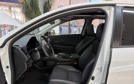 Honda Vezel, 2022 год, 1 147 000 рублей, 16 фотография