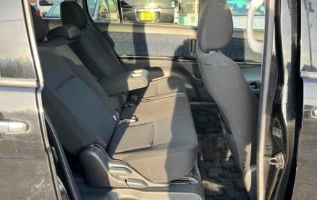 Toyota ISis I, 2014 год, 1 380 000 рублей, 9 фотография