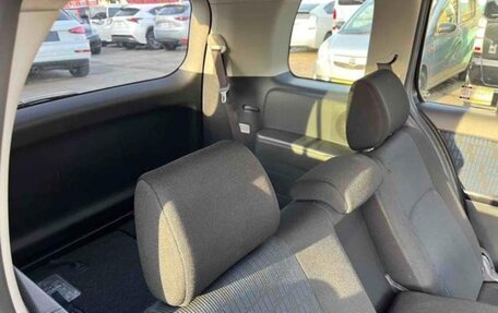 Toyota ISis I, 2014 год, 1 380 000 рублей, 11 фотография