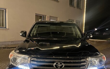 Toyota Land Cruiser 200, 2014 год, 4 500 000 рублей, 6 фотография