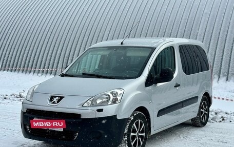 Peugeot Partner II рестайлинг 2, 2010 год, 650 000 рублей, 3 фотография