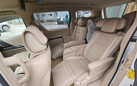 Toyota Alphard III, 2011 год, 2 850 000 рублей, 14 фотография
