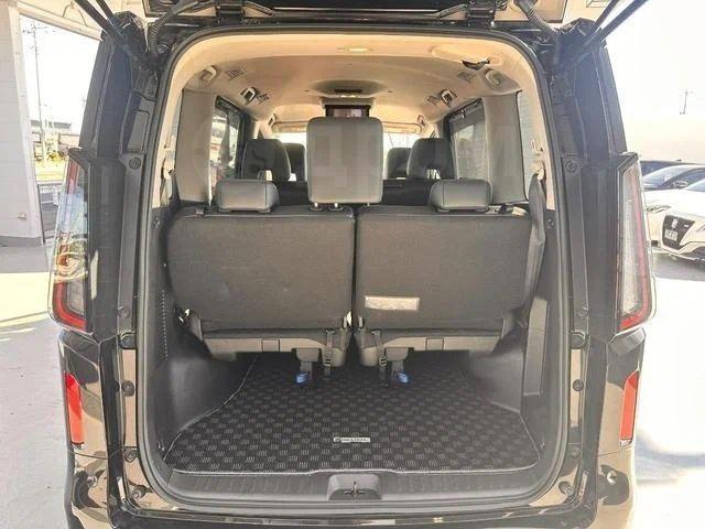 Nissan Serena V, 2022 год, 2 050 000 рублей, 11 фотография