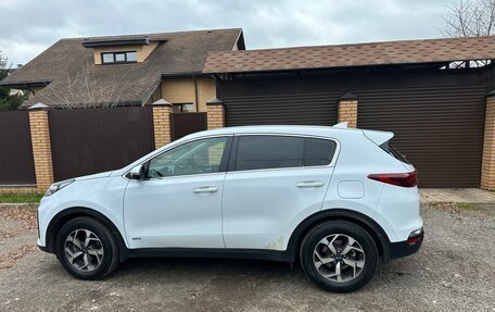 KIA Sportage IV рестайлинг, 2021 год, 2 250 000 рублей, 1 фотография