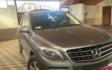 Mercedes-Benz M-Класс, 2012 год, 2 300 000 рублей, 2 фотография