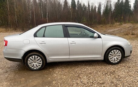 Volkswagen Jetta VI, 2010 год, 358 000 рублей, 5 фотография