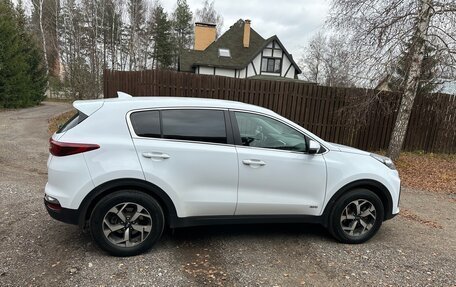 KIA Sportage IV рестайлинг, 2021 год, 2 250 000 рублей, 3 фотография