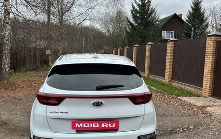 KIA Sportage IV рестайлинг, 2021 год, 2 250 000 рублей, 2 фотография