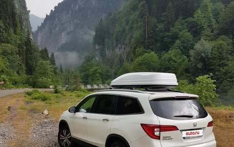 Honda Pilot III рестайлинг, 2017 год, 2 850 000 рублей, 2 фотография