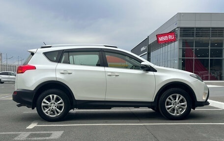 Toyota RAV4, 2014 год, 1 920 000 рублей, 6 фотография