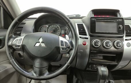 Mitsubishi Pajero Sport II рестайлинг, 2014 год, 1 650 000 рублей, 12 фотография