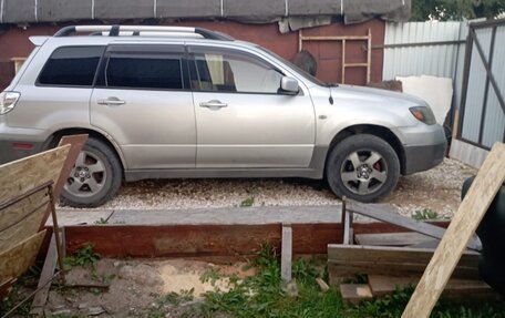 Mitsubishi Outlander III рестайлинг 3, 2002 год, 530 000 рублей, 2 фотография