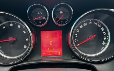 Opel Astra J, 2013 год, 720 000 рублей, 12 фотография