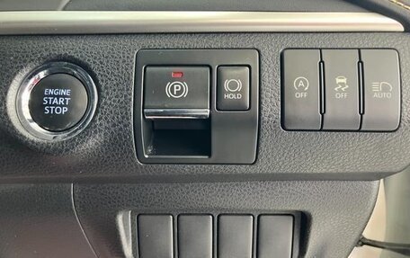 Toyota Harrier, 2017 год, 2 067 000 рублей, 23 фотография