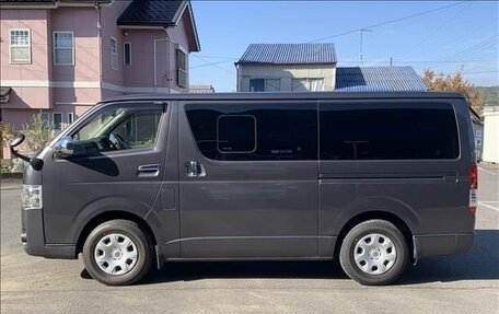 Toyota HiAce H200, 2021 год, 3 729 000 рублей, 7 фотография