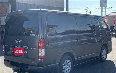 Toyota HiAce H200, 2021 год, 3 729 000 рублей, 4 фотография