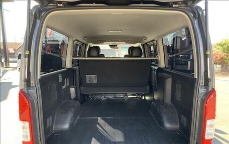 Toyota HiAce H200, 2021 год, 3 729 000 рублей, 23 фотография