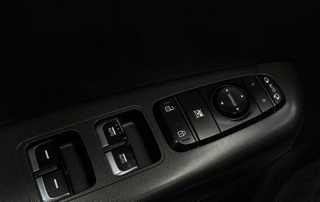 KIA Sportage IV рестайлинг, 2019 год, 2 090 000 рублей, 10 фотография