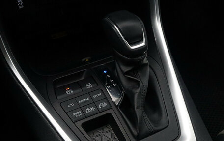 Toyota RAV4, 2024 год, 4 450 000 рублей, 31 фотография