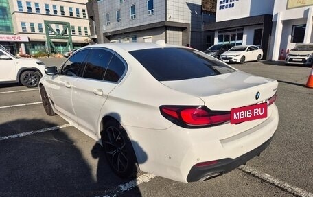 BMW 5 серия, 2022 год, 3 580 000 рублей, 7 фотография