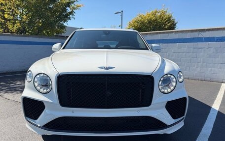 Bentley Bentayga I, 2023 год, 21 716 528 рублей, 2 фотография