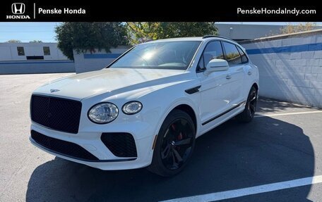 Bentley Bentayga I, 2023 год, 21 716 528 рублей, 16 фотография