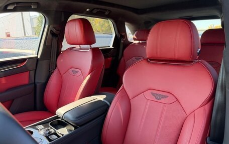 Bentley Bentayga I, 2023 год, 21 716 528 рублей, 10 фотография