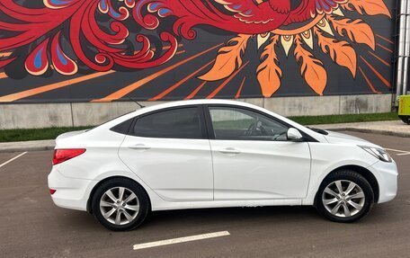 Hyundai Solaris II рестайлинг, 2011 год, 650 000 рублей, 5 фотография