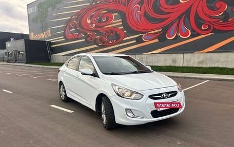 Hyundai Solaris II рестайлинг, 2011 год, 650 000 рублей, 4 фотография
