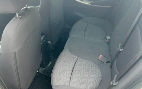 Hyundai Solaris II рестайлинг, 2011 год, 650 000 рублей, 14 фотография