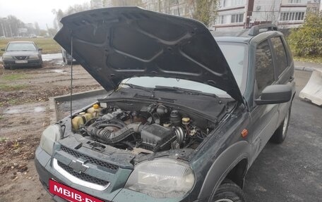 Chevrolet Niva I рестайлинг, 2004 год, 245 000 рублей, 4 фотография