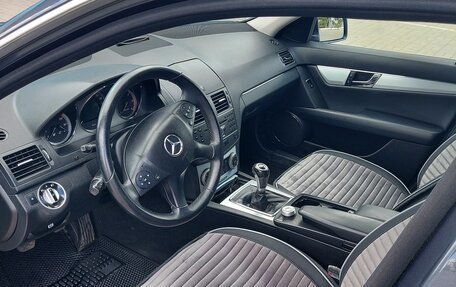 Mercedes-Benz C-Класс, 2010 год, 1 100 000 рублей, 10 фотография