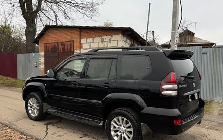 Toyota Land Cruiser Prado 120 рестайлинг, 2005 год, 2 100 000 рублей, 2 фотография