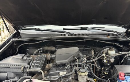 Toyota Land Cruiser Prado 120 рестайлинг, 2005 год, 2 100 000 рублей, 13 фотография