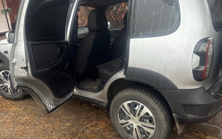 Chevrolet Niva I рестайлинг, 2012 год, 550 000 рублей, 7 фотография