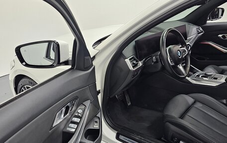 BMW 3 серия, 2022 год, 3 650 000 рублей, 12 фотография