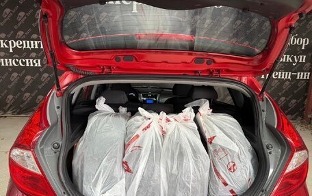 Hyundai Solaris II рестайлинг, 2011 год, 695 000 рублей, 13 фотография