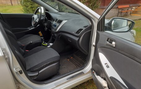 Hyundai Solaris II рестайлинг, 2016 год, 820 000 рублей, 7 фотография