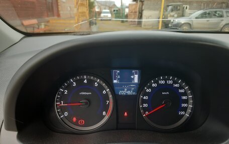 Hyundai Solaris II рестайлинг, 2016 год, 820 000 рублей, 11 фотография