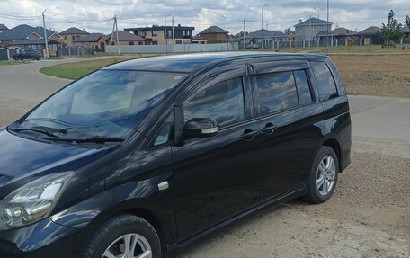 Toyota ISis I, 2010 год, 1 080 000 рублей, 3 фотография