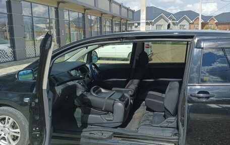 Toyota ISis I, 2010 год, 1 080 000 рублей, 6 фотография