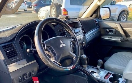 Mitsubishi Pajero IV, 2013 год, 2 850 000 рублей, 3 фотография