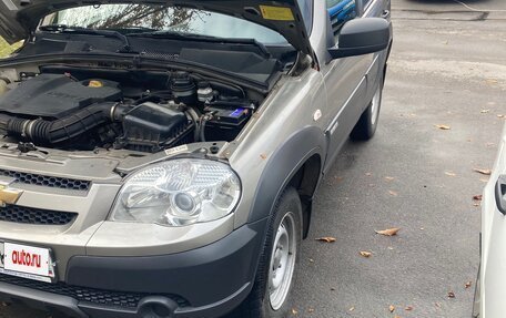 Chevrolet Niva I рестайлинг, 2018 год, 760 000 рублей, 9 фотография