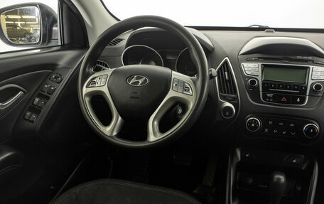 Hyundai ix35 I рестайлинг, 2012 год, 999 000 рублей, 13 фотография