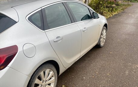 Opel Astra J, 2011 год, 650 000 рублей, 5 фотография